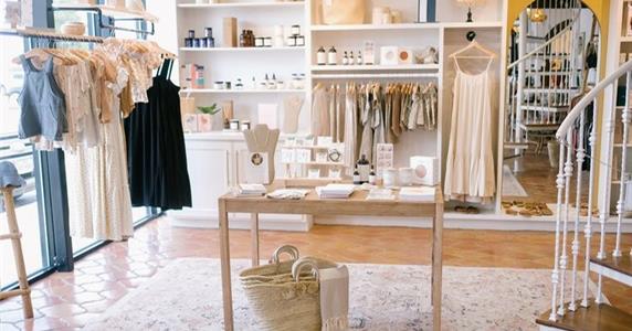 10 ایده دکوراسیون بوتیک زنانه