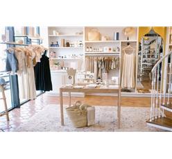 10 ایده دکوراسیون بوتیک زنانه