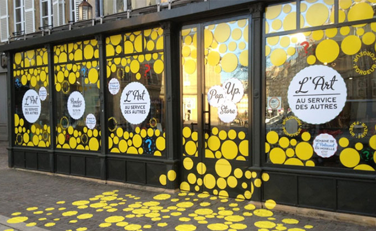 ایده برای دکوراسیون ویترین مغازه