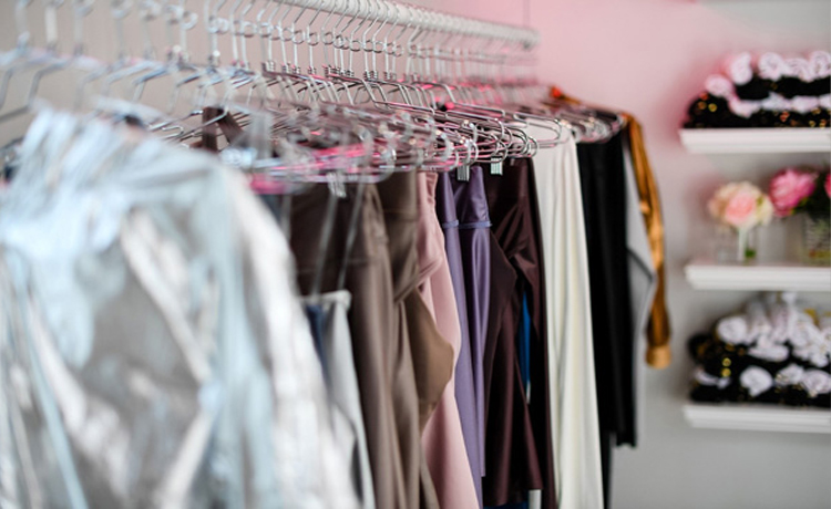 10 مرکز خرید برتر رگال لباس در تهران